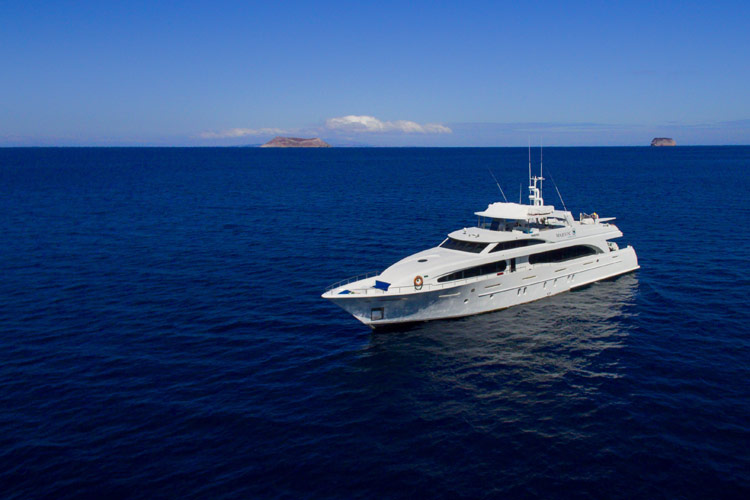 Gal pagos Cruise Vessels Explore Ships Yachts Catamarans