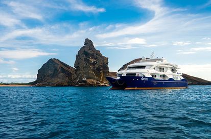 Southern Islands Express in Style Galápagos cruise