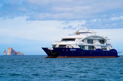 Southern Islands in Style Galápagos cruise