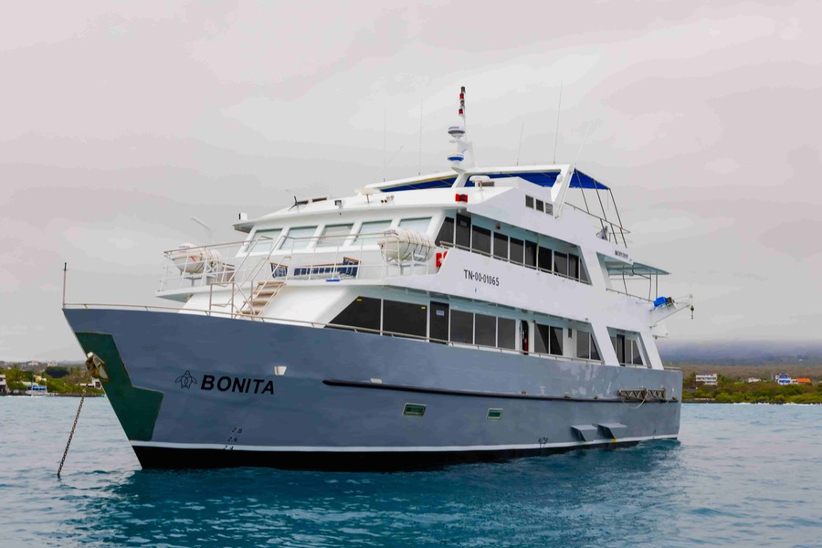 Bonita Yacht Exterior 3