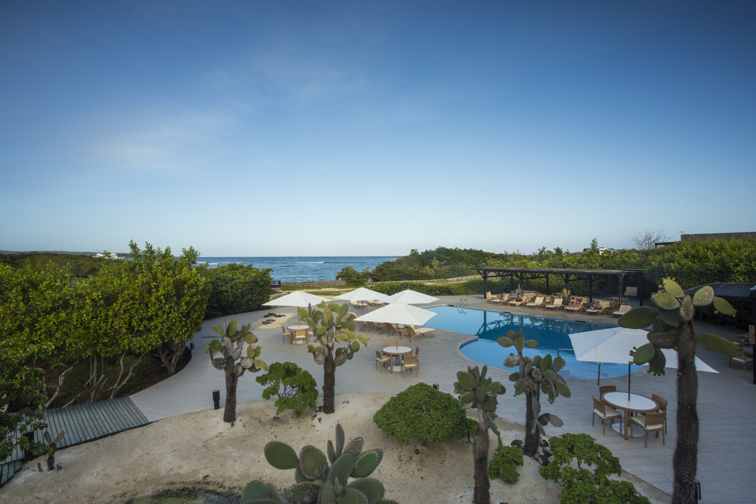 Chaski 03.25 Finch Bay Santa Cruz